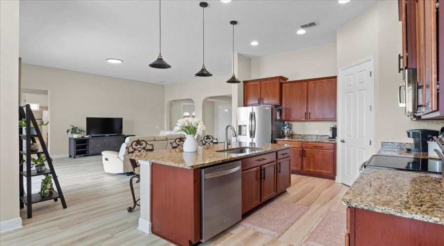 KISSIMMEE, Florida 34746, 3 Bedrooms Bedrooms, ,2 BathroomsBathrooms,Residential,For Sale,PARADISO,0,MFRO6341896