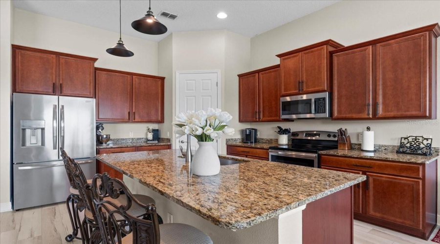 KISSIMMEE, Florida 34746, 3 Bedrooms Bedrooms, ,2 BathroomsBathrooms,Residential,For Sale,PARADISO,0,MFRO6341896