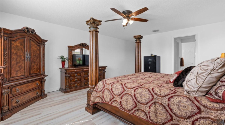 KISSIMMEE, Florida 34746, 3 Bedrooms Bedrooms, ,2 BathroomsBathrooms,Residential,For Sale,PARADISO,0,MFRO6341896