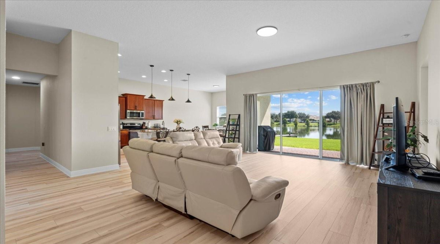 KISSIMMEE, Florida 34746, 3 Bedrooms Bedrooms, ,2 BathroomsBathrooms,Residential,For Sale,PARADISO,0,MFRO6341896