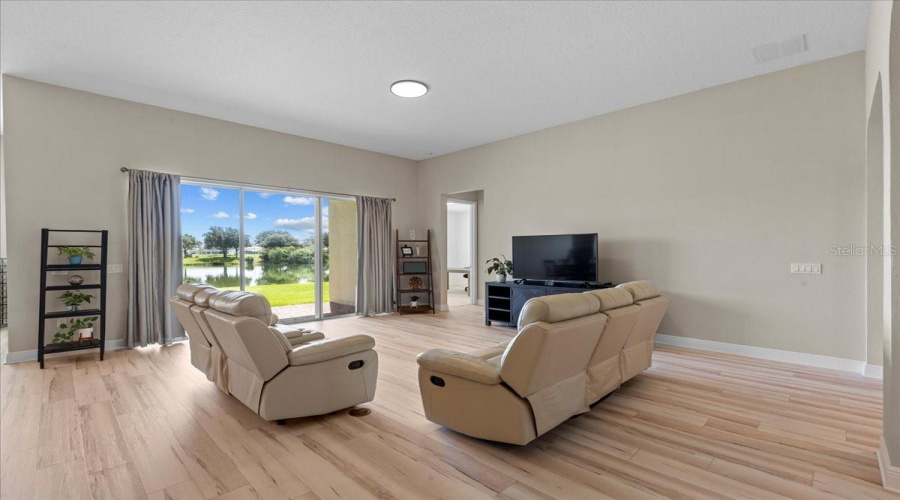 KISSIMMEE, Florida 34746, 3 Bedrooms Bedrooms, ,2 BathroomsBathrooms,Residential,For Sale,PARADISO,0,MFRO6341896