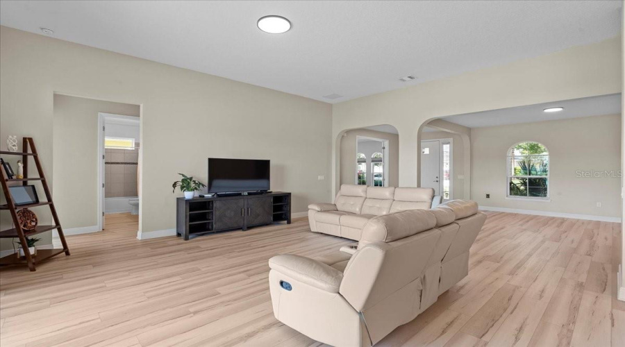 KISSIMMEE, Florida 34746, 3 Bedrooms Bedrooms, ,2 BathroomsBathrooms,Residential,For Sale,PARADISO,0,MFRO6341896