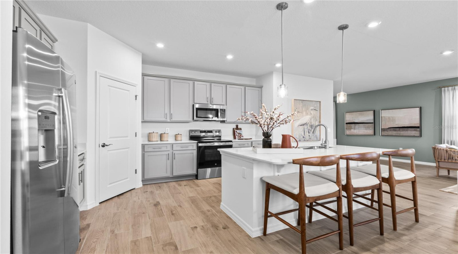 DAVENPORT, Florida 33837, 4 Bedrooms Bedrooms, ,2 BathroomsBathrooms,Residential,For Sale,MEADOW WALK,0,MFRO6389484