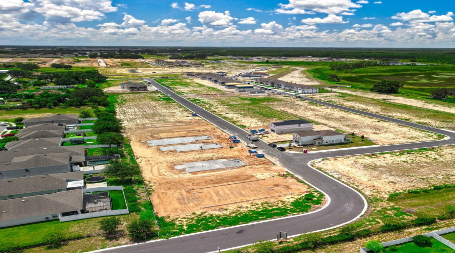 DAVENPORT, Florida 33837, 4 Bedrooms Bedrooms, ,2 BathroomsBathrooms,Residential,For Sale,MEADOW WALK,0,MFRO6389484