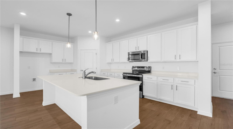 DAVENPORT, Florida 33837, 4 Bedrooms Bedrooms, ,2 BathroomsBathrooms,Residential,For Sale,MEADOW WALK,0,MFRO6389450