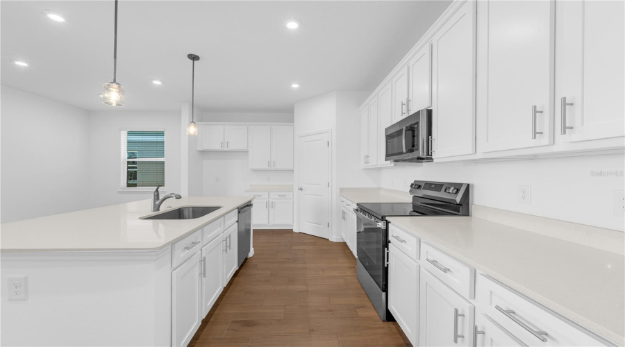 DAVENPORT, Florida 33837, 4 Bedrooms Bedrooms, ,2 BathroomsBathrooms,Residential,For Sale,MEADOW WALK,0,MFRO6389450