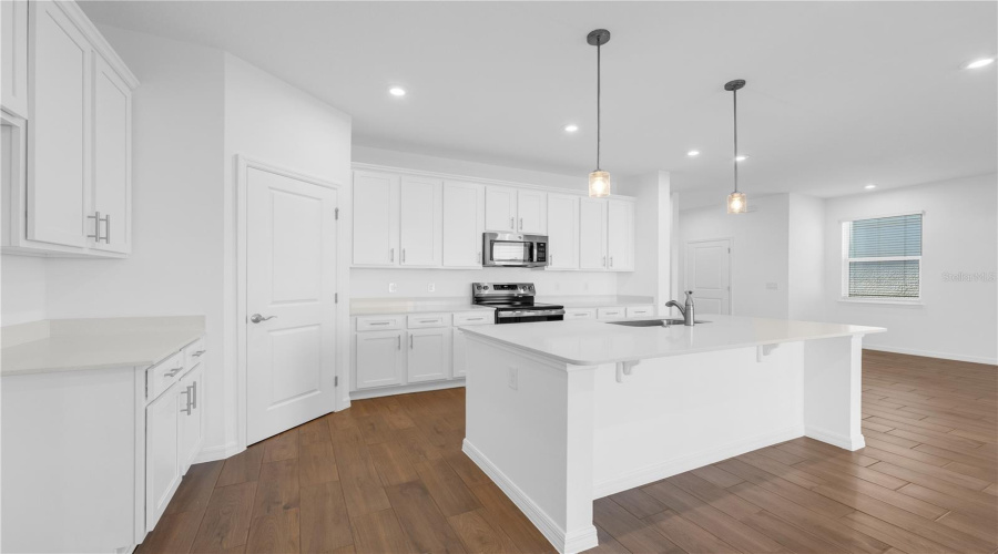 DAVENPORT, Florida 33837, 4 Bedrooms Bedrooms, ,2 BathroomsBathrooms,Residential,For Sale,MEADOW WALK,0,MFRO6389450