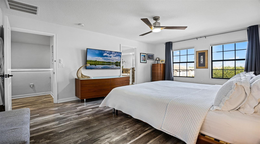 DAVENPORT, Florida 33896, 4 Bedrooms Bedrooms, ,4 BathroomsBathrooms,Residential,For Sale,SHINNECOCK HILLS,0,MFRO6341848