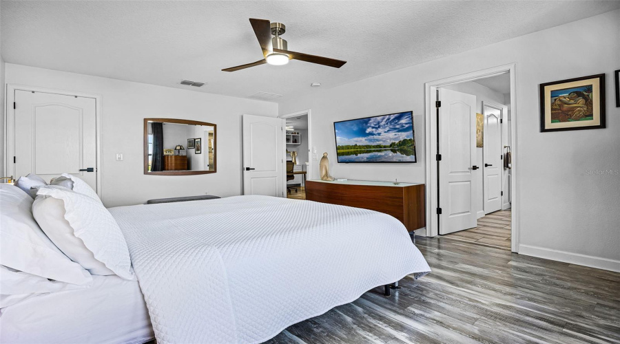 DAVENPORT, Florida 33896, 4 Bedrooms Bedrooms, ,4 BathroomsBathrooms,Residential,For Sale,SHINNECOCK HILLS,0,MFRO6341848