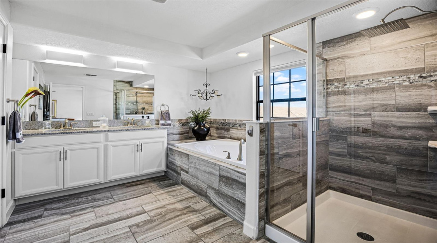 DAVENPORT, Florida 33896, 4 Bedrooms Bedrooms, ,4 BathroomsBathrooms,Residential,For Sale,SHINNECOCK HILLS,0,MFRO6341848