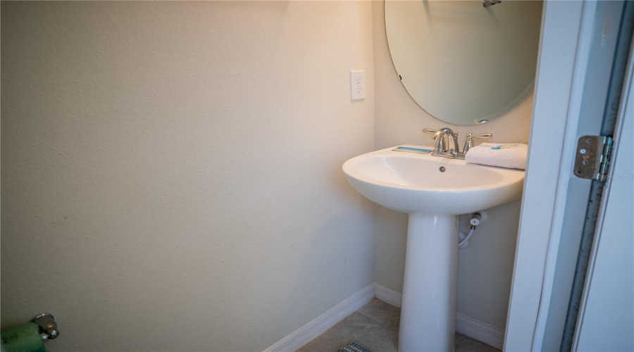 DAVENPORT, Florida 33897, 5 Bedrooms Bedrooms, ,4 BathroomsBathrooms,Residential,For Sale,JETTY,0,MFRL4955280