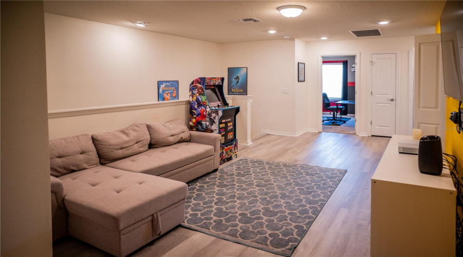 DAVENPORT, Florida 33897, 5 Bedrooms Bedrooms, ,4 BathroomsBathrooms,Residential,For Sale,JETTY,0,MFRL4955280