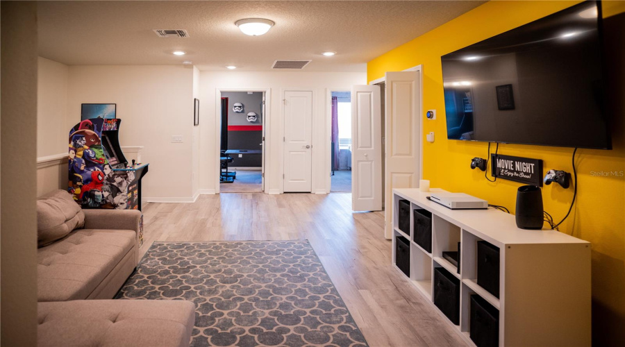 DAVENPORT, Florida 33897, 5 Bedrooms Bedrooms, ,4 BathroomsBathrooms,Residential,For Sale,JETTY,0,MFRL4955280