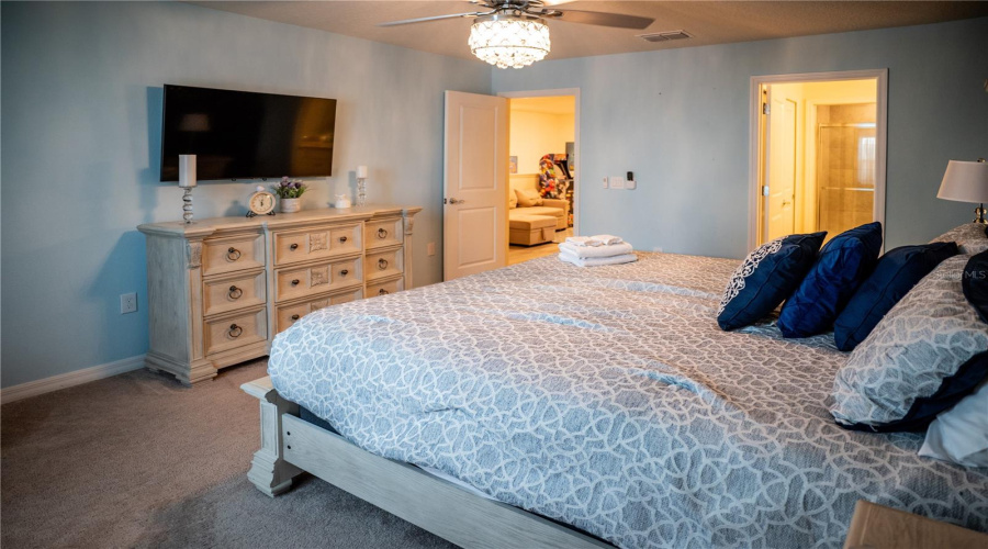 DAVENPORT, Florida 33897, 5 Bedrooms Bedrooms, ,4 BathroomsBathrooms,Residential,For Sale,JETTY,0,MFRL4955280