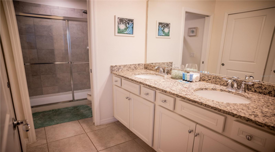 DAVENPORT, Florida 33897, 5 Bedrooms Bedrooms, ,4 BathroomsBathrooms,Residential,For Sale,JETTY,0,MFRL4955280