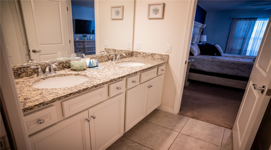 DAVENPORT, Florida 33897, 5 Bedrooms Bedrooms, ,4 BathroomsBathrooms,Residential,For Sale,JETTY,0,MFRL4955280