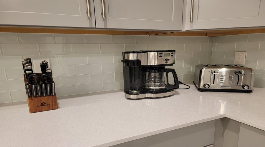 KISSIMMEE, Florida 34746, 8 Bedrooms Bedrooms, ,5 BathroomsBathrooms,Residential,For Sale,PARAGRAPH,0,MFRO6357177