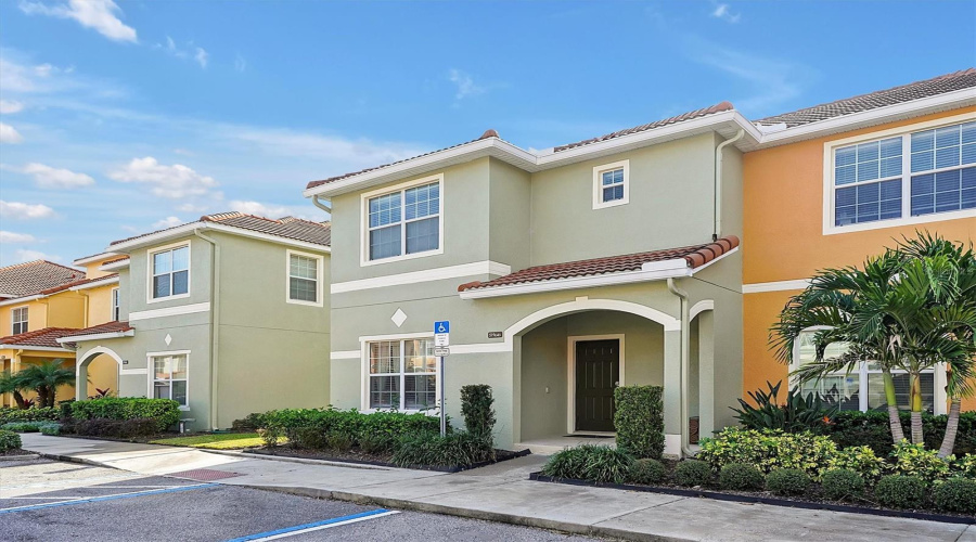 KISSIMMEE, Florida 34747, 5 Bedrooms Bedrooms, ,4 BathroomsBathrooms,Residential,For Sale,CALIFORNIA PALM,0,MFRO6385662