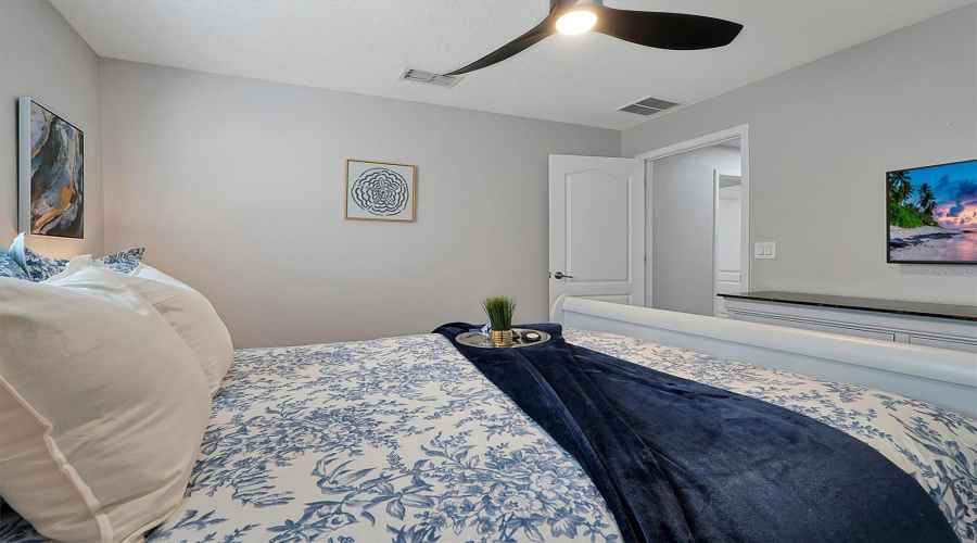 KISSIMMEE, Florida 34747, 5 Bedrooms Bedrooms, ,4 BathroomsBathrooms,Residential,For Sale,CALIFORNIA PALM,0,MFRO6385662