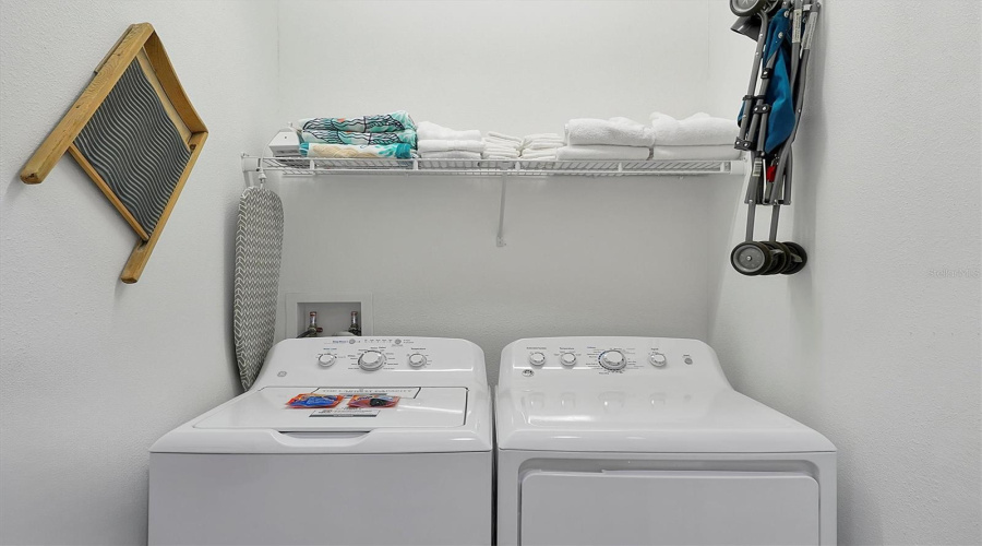 KISSIMMEE, Florida 34747, 5 Bedrooms Bedrooms, ,4 BathroomsBathrooms,Residential,For Sale,CALIFORNIA PALM,0,MFRO6385662