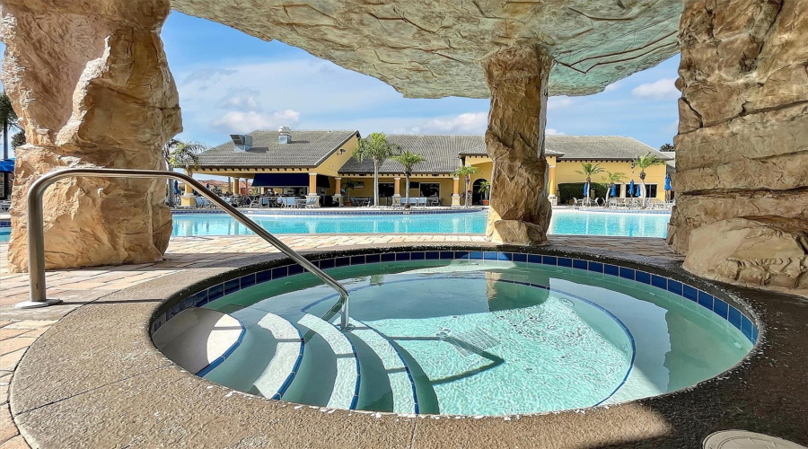 KISSIMMEE, Florida 34747, 5 Bedrooms Bedrooms, ,4 BathroomsBathrooms,Residential,For Sale,CALIFORNIA PALM,0,MFRO6385662