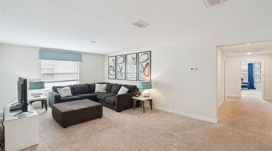 DAVENPORT, Florida 33896, 6 Bedrooms Bedrooms, ,5 BathroomsBathrooms,Residential,For Sale,TEMPO,0,MFRO6390386