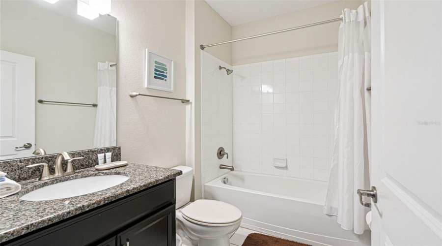 DAVENPORT, Florida 33896, 6 Bedrooms Bedrooms, ,5 BathroomsBathrooms,Residential,For Sale,TEMPO,0,MFRO6390386