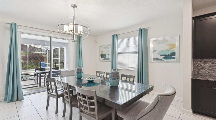 DAVENPORT, Florida 33896, 6 Bedrooms Bedrooms, ,5 BathroomsBathrooms,Residential,For Sale,TEMPO,0,MFRO6390386