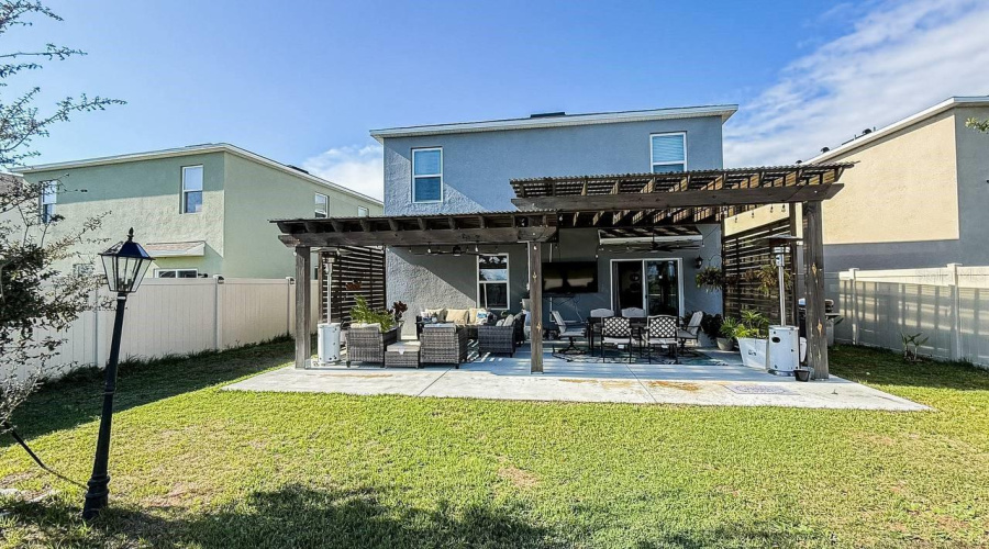 DAVENPORT, Florida 33837, 5 Bedrooms Bedrooms, ,3 BathroomsBathrooms,Residential,For Sale,POST OAK,0,MFRO6390619