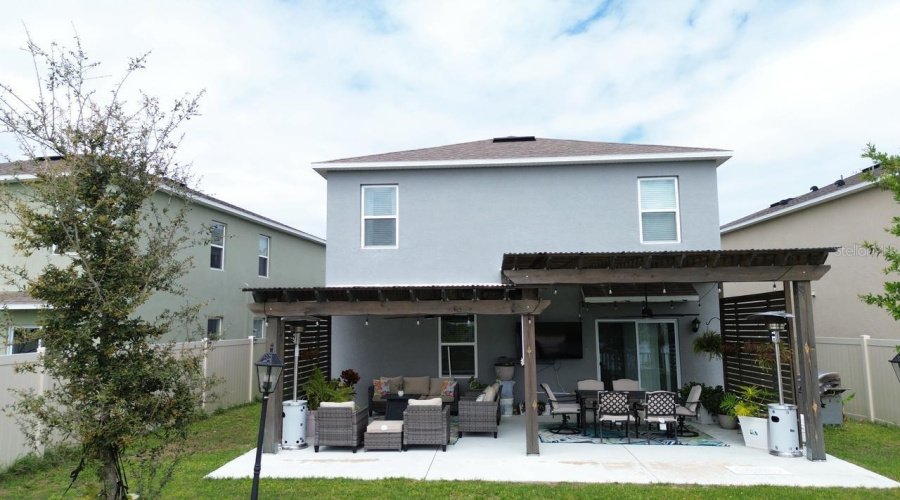 DAVENPORT, Florida 33837, 5 Bedrooms Bedrooms, ,3 BathroomsBathrooms,Residential,For Sale,POST OAK,0,MFRO6390619