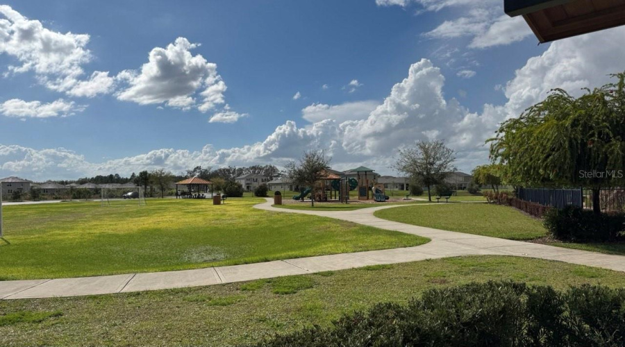 DAVENPORT, Florida 33837, 5 Bedrooms Bedrooms, ,3 BathroomsBathrooms,Residential,For Sale,POST OAK,0,MFRO6390619