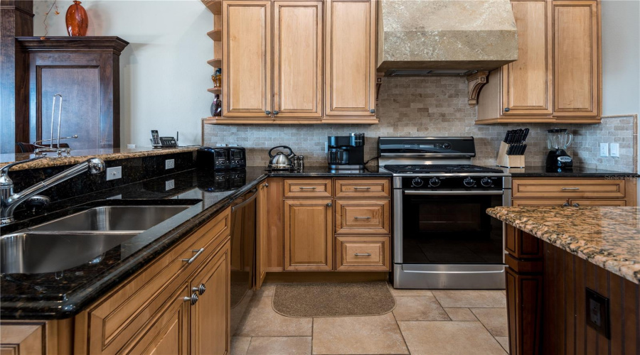 REUNION, Florida 34747, 4 Bedrooms Bedrooms, ,4 BathroomsBathrooms,Residential,For Sale,GOLDEN BEAR,0,MFRS5145921