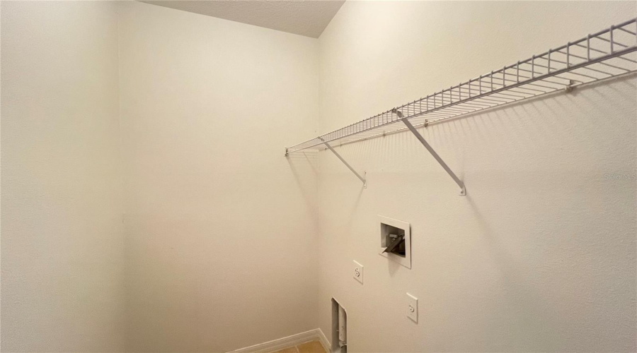 DAVENPORT, Florida 33837, 5 Bedrooms Bedrooms, ,3 BathroomsBathrooms,Residential,For Sale,SUNSET VIEW,0,MFRS5143920