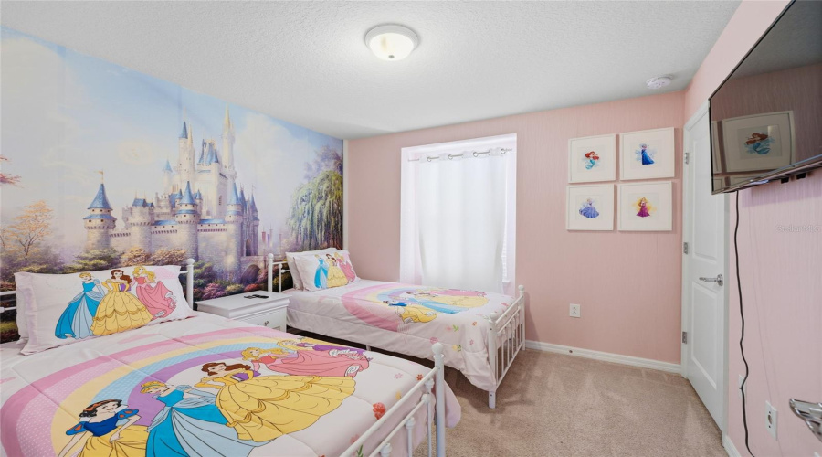 DAVENPORT, Florida 33897, 5 Bedrooms Bedrooms, ,4 BathroomsBathrooms,Residential,For Sale,JETTY,0,MFRO6391286