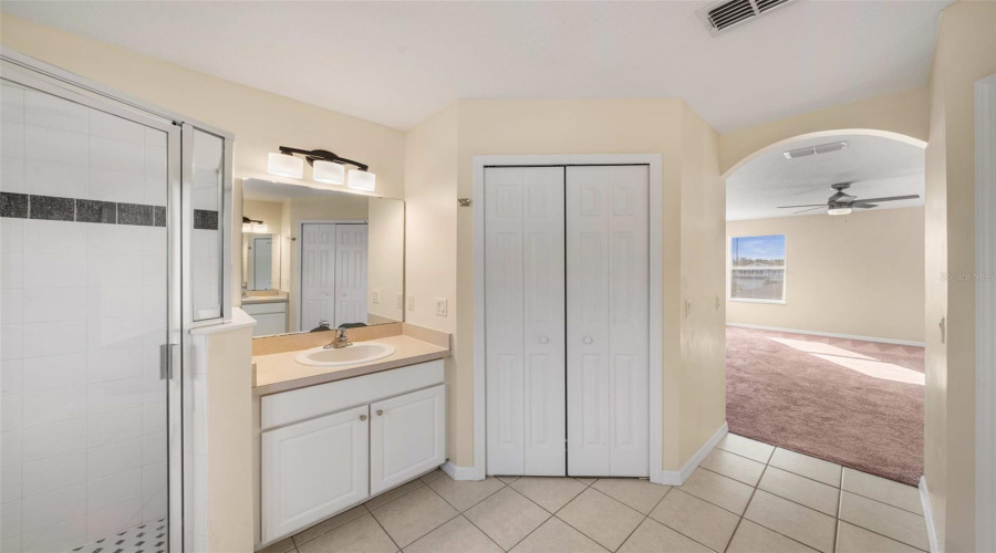 DAVENPORT, Florida 33897, 5 Bedrooms Bedrooms, ,3 BathroomsBathrooms,Residential,For Sale,HIGHGATE PARK,0,MFRO6372761