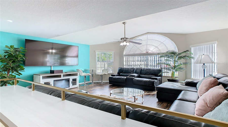 KISSIMMEE, Florida 34747, 4 Bedrooms Bedrooms, ,3 BathroomsBathrooms,Residential,For Sale,KNIGHTSBRIDGE,0,MFRO6391236