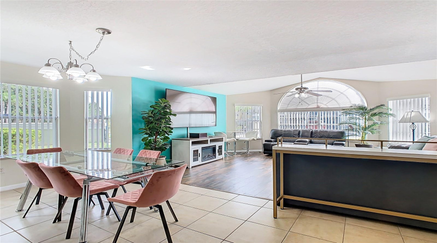 KISSIMMEE, Florida 34747, 4 Bedrooms Bedrooms, ,3 BathroomsBathrooms,Residential,For Sale,KNIGHTSBRIDGE,0,MFRO6391236