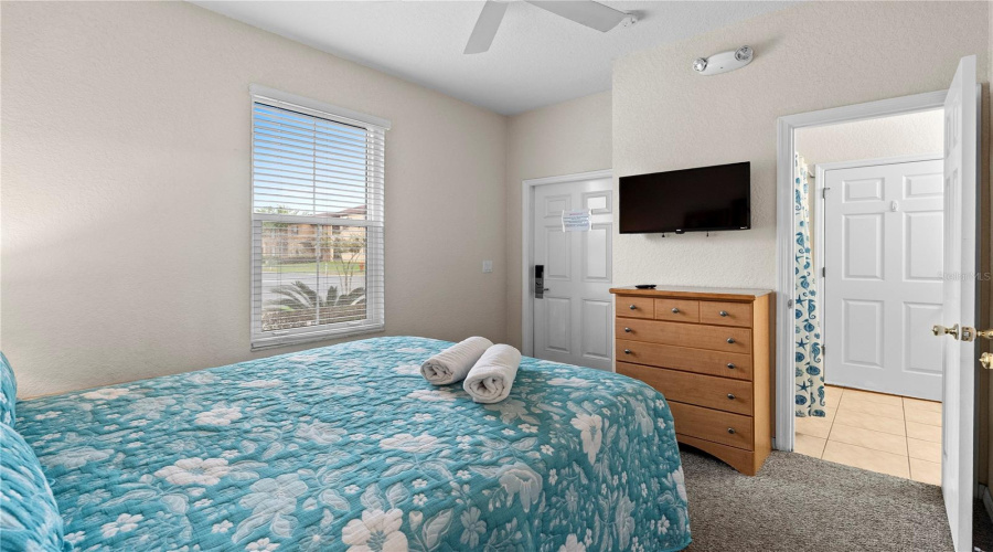 DAVENPORT, Florida 33897, 4 Bedrooms Bedrooms, ,3 BathroomsBathrooms,Residential,For Sale,LA MIRAGE,0,MFRO6388010