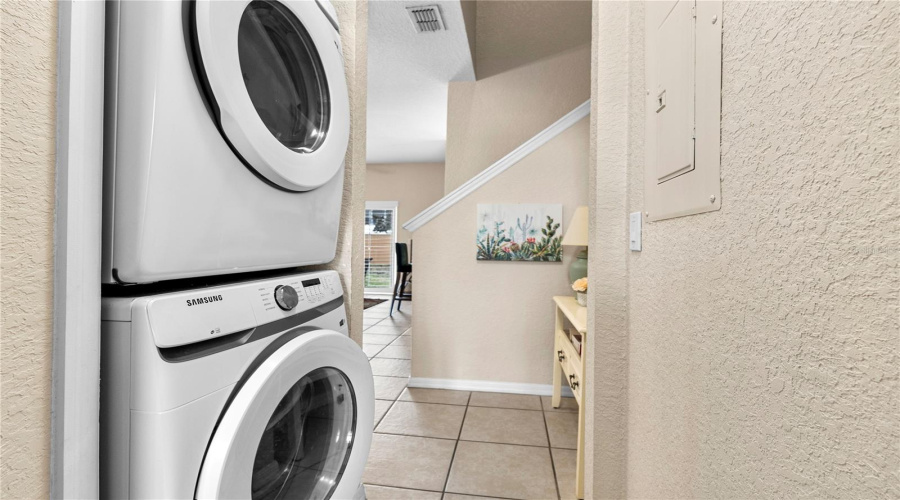 DAVENPORT, Florida 33897, 4 Bedrooms Bedrooms, ,3 BathroomsBathrooms,Residential,For Sale,LA MIRAGE,0,MFRO6388010