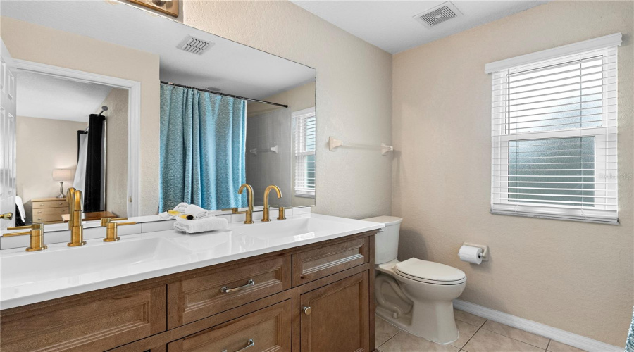 DAVENPORT, Florida 33897, 4 Bedrooms Bedrooms, ,3 BathroomsBathrooms,Residential,For Sale,LA MIRAGE,0,MFRO6388010