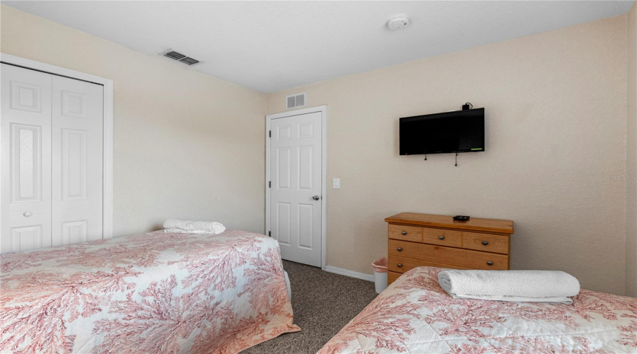 DAVENPORT, Florida 33897, 4 Bedrooms Bedrooms, ,3 BathroomsBathrooms,Residential,For Sale,LA MIRAGE,0,MFRO6388010