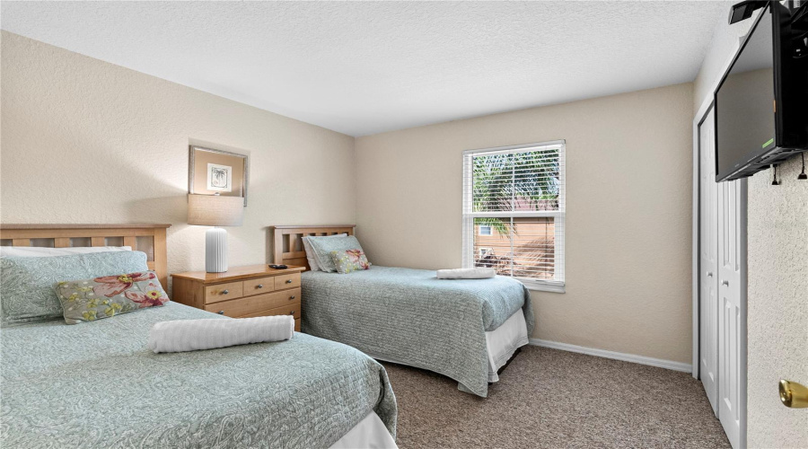 DAVENPORT, Florida 33897, 4 Bedrooms Bedrooms, ,3 BathroomsBathrooms,Residential,For Sale,LA MIRAGE,0,MFRO6388010