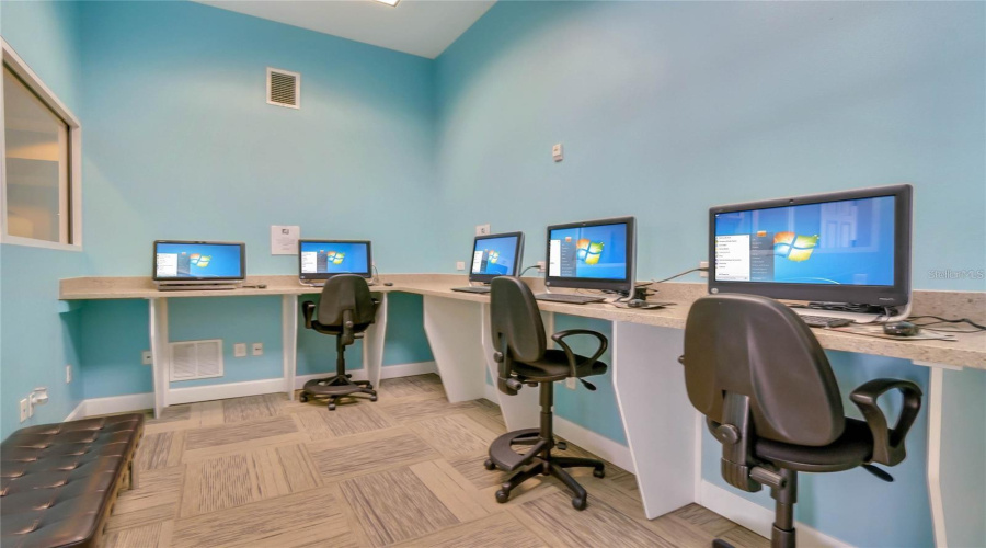 KISSIMMEE, Florida 34746, 6 Bedrooms Bedrooms, ,6 BathroomsBathrooms,Residential,For Sale,MARCELLO,0,MFRO6388092