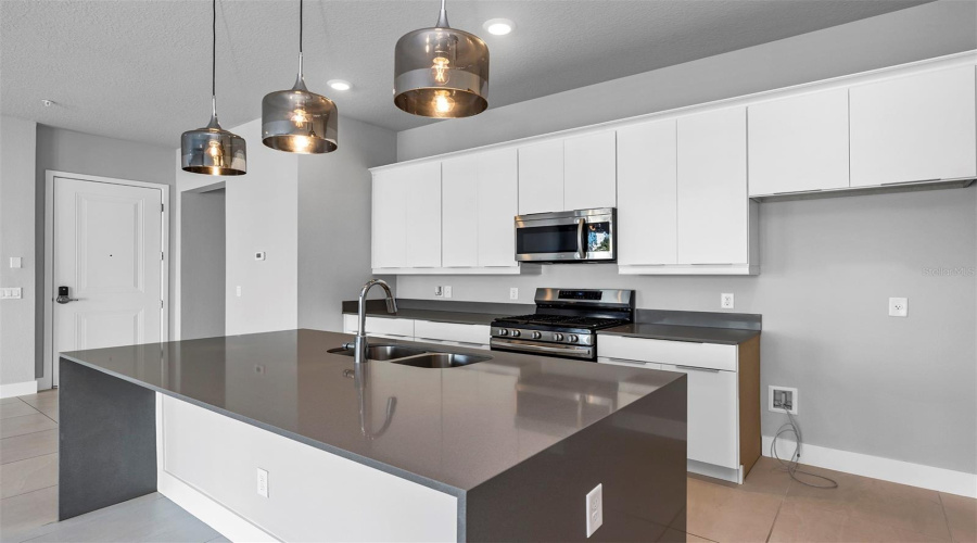 REUNION, Florida 34747, 4 Bedrooms Bedrooms, ,3 BathroomsBathrooms,Residential,For Sale,SANDY RIDGE,0,MFRTB8448948