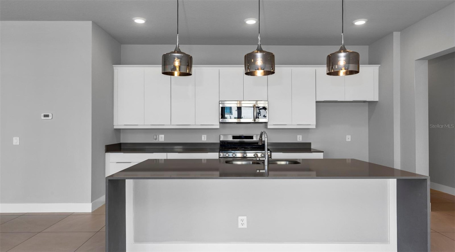 REUNION, Florida 34747, 4 Bedrooms Bedrooms, ,3 BathroomsBathrooms,Residential,For Sale,SANDY RIDGE,0,MFRTB8448948