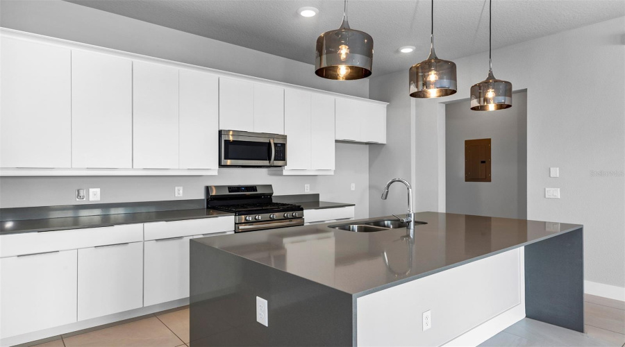 REUNION, Florida 34747, 4 Bedrooms Bedrooms, ,3 BathroomsBathrooms,Residential,For Sale,SANDY RIDGE,0,MFRTB8448948