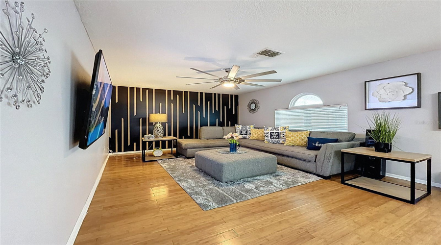 DAVENPORT, Florida 33837, 5 Bedrooms Bedrooms, ,2 BathroomsBathrooms,Residential,For Sale,ASHFORD,0,MFRS5142730