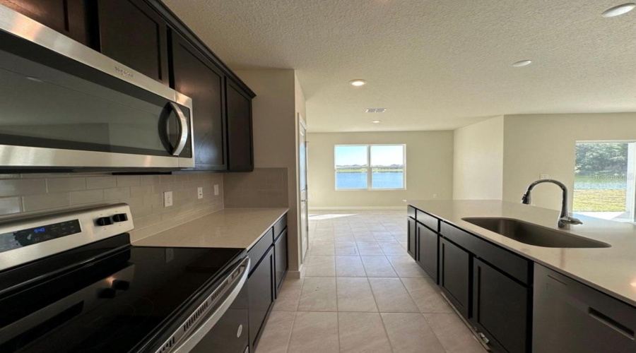 KISSIMMEE, Florida 34746, 5 Bedrooms Bedrooms, ,2 BathroomsBathrooms,Residential,For Sale,ROYAL POINT,0,MFRO6369671