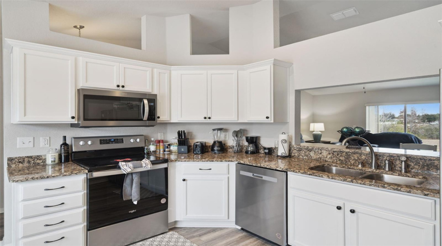 DAVENPORT, Florida 33837, 3 Bedrooms Bedrooms, ,2 BathroomsBathrooms,Residential,For Sale,HIGHLAND MEADOWS,0,MFROM718897