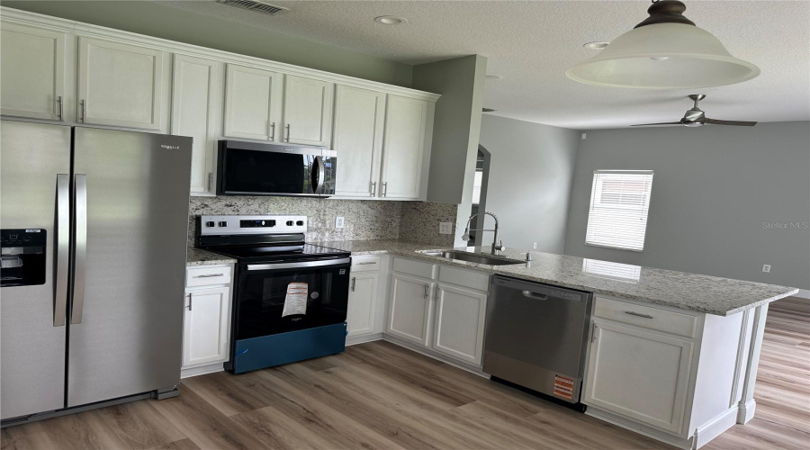 KISSIMMEE, Florida 34746, 4 Bedrooms Bedrooms, ,2 BathroomsBathrooms,Residential,For Sale,BAYKAL,0,MFRS5136005